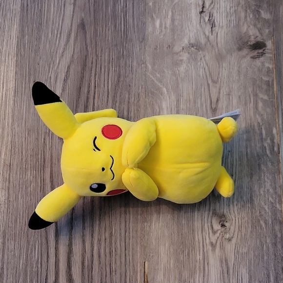 Pokémon l yellow plush l 9inch l stuffed animal - Picture 4 of 4